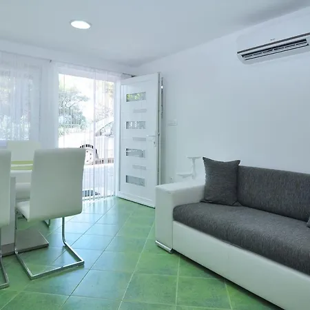 12491b Apartment Slatine