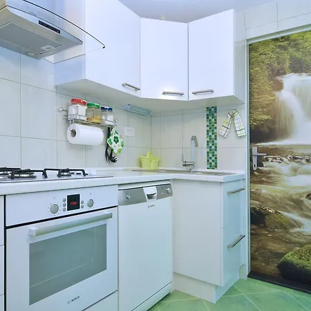 12491b Apartment *