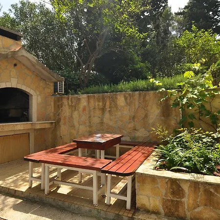 12491b Apartment