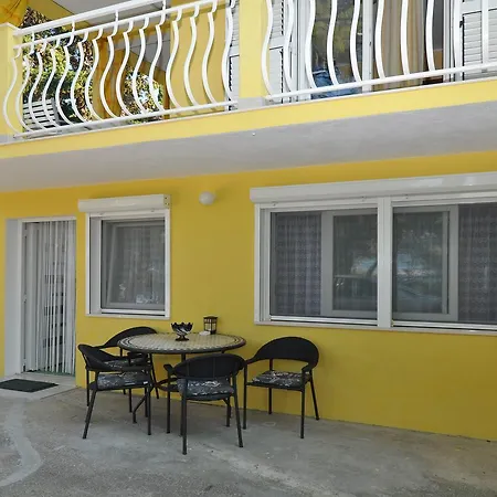 Apartment 12491b
